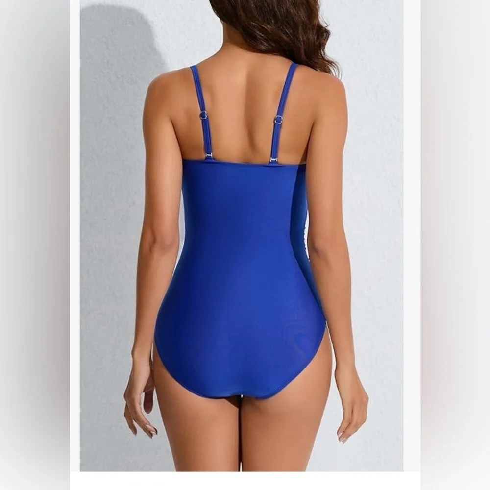 NWT-STUNNING ⭐️ BLUE SWIMSUIT Removable straps